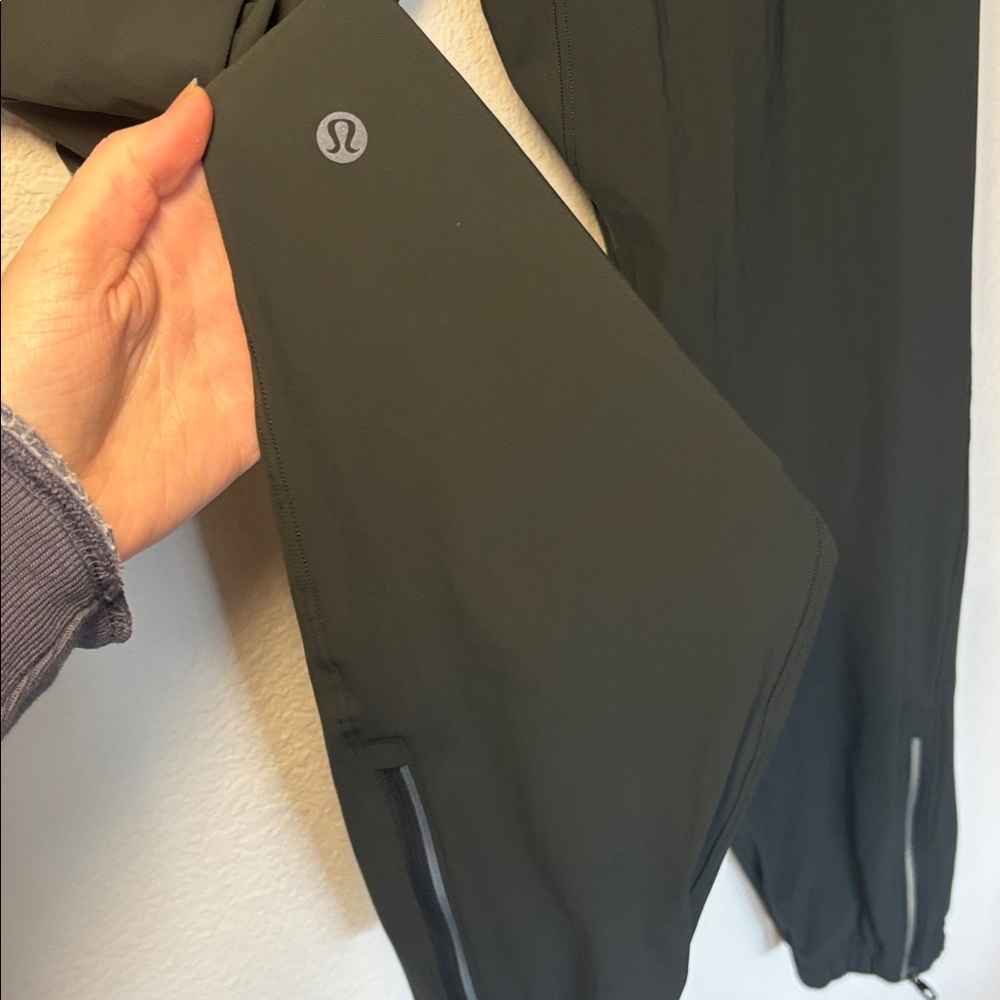 NEW Lululemon Surge Jogger 29" Smoked Spruce Athletic Pant size xs - Picture 4 of 8
